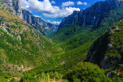 Vikos-Schlucht in Epirus,Griechenland. Der tiefste Canyon der Welt (1100 Meter)