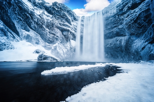 winterlicher Skogafoss