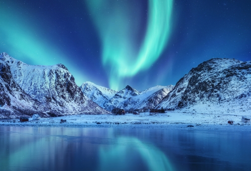 Nordlichter über den Lofoten-Inseln