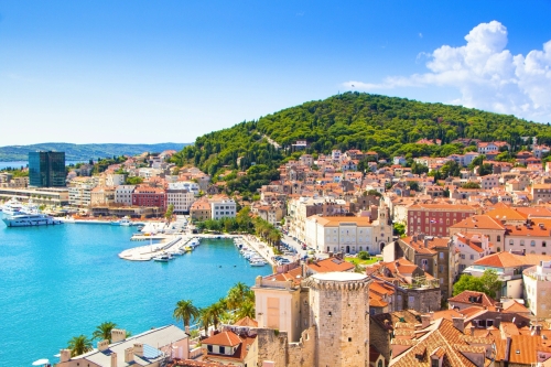 Blick auf die Stadt Split und den Hügel Marjan