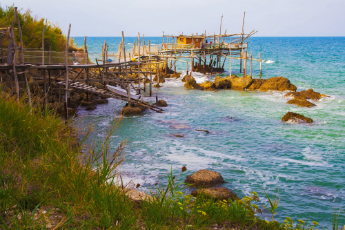 Alte Überlauf auf dem Abruzzen Meer